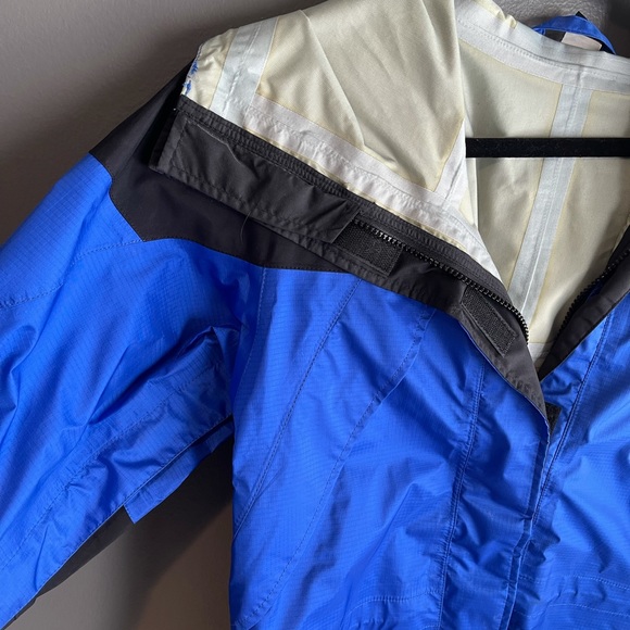 Marmot blue and black rain jacket - Picture 2 of 6
